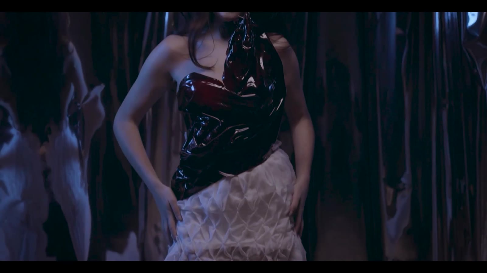 DAGHEJU editorial film, dark blue and red fashion imagery